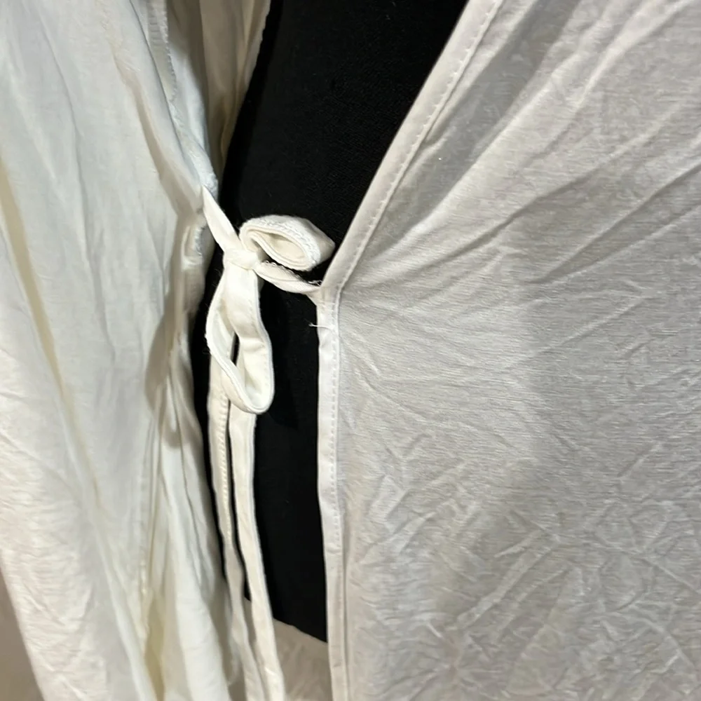 Kate Spade lace trim Mrs robe, size‎ XS/S, NWT